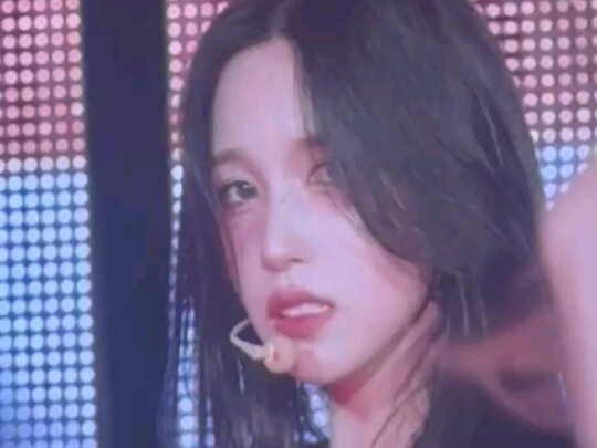 Who can resist this! On the 16th, Mina at Osaka's Kyocera Dome.