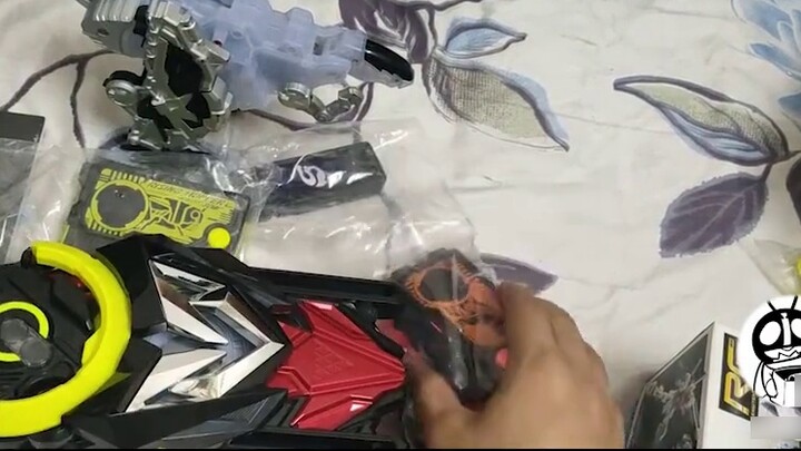 Kamen Rider's 1000 Yuan Lucky Bag actually opened Fang Fang Memory - Unboxing of the Lizijia Lucky B