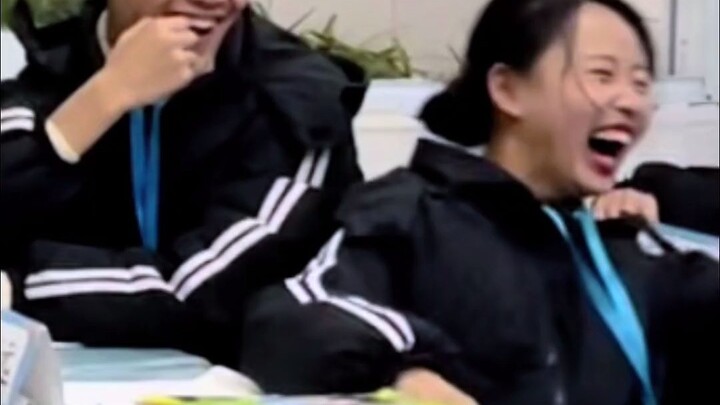 花女仙子的装扮越来越洋气了！我差点没憋住哈哈哈哈