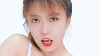 QueenCard trông tuyệt vời! Thích xem quá! Hãy xem nó suốt đời!