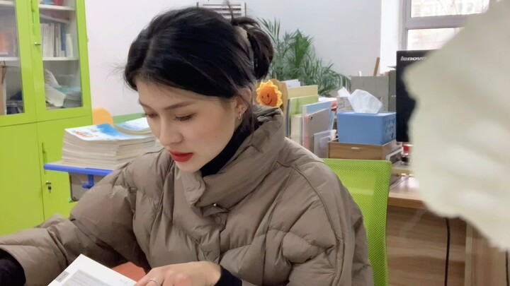 Aku benar-benar sangat suka menjadi guru SD!