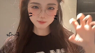 🎭 幽默上线，颜值爆表，小小酥堪比皮卡丘的电光一闪，想get同款魅力吗？弹幕扣“皮卡皮”！Powered by 野生的宝可梦。