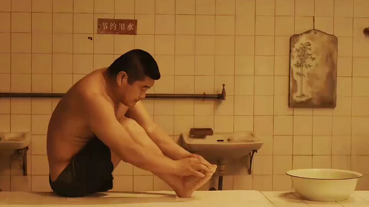 Pemuda ini dilirik oleh senior berpengaruh, tak disangka sejak itu ia langsung menapaki puncak karie