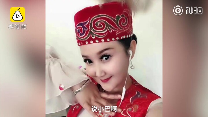 新疆女医生方舱医院内带患者跳舞：帮他们解压，跳后心情好多了