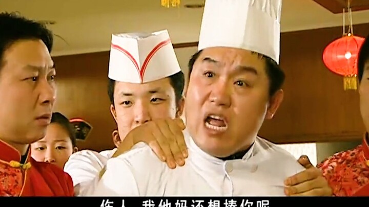 Sang bos mafia cuma makan, tapi malah dikejar dan dimarahi juru masak—kalau aja si bos nggak sabar w