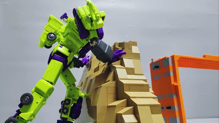 [Stop Motion Animation] Was the Autobot base created by Hercules? The world's first NA hardcore scen
