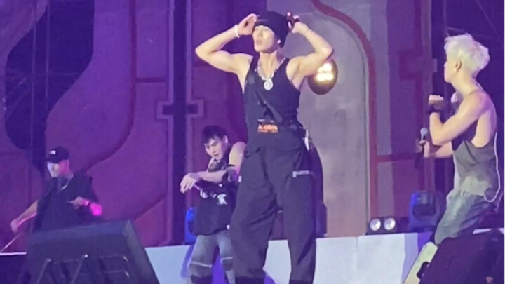 Jackson Wang isn’t twisting his waist—he’s dealing me a fatal blow.