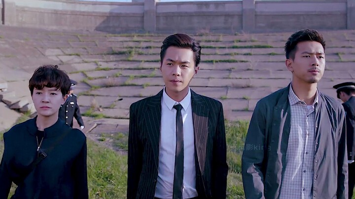 The hilarious detective trio—there's always one who ends up "hurt."