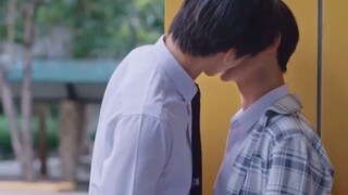 ยังโกรธอยู่ไหม? ฉันจะจูบคุณต่อไปถ้าโกรธ