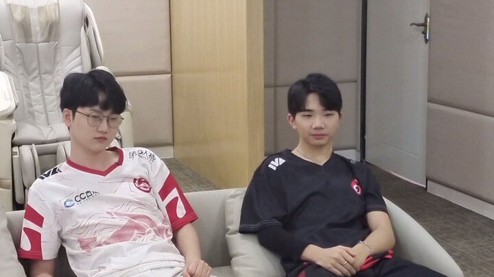 Shot for 5 seconds, burst into laughter for 2 minutes.