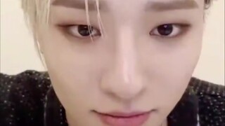 【曹承衍】冲击...爱豆签售上粉丝对爱豆说最后一次打招呼！？