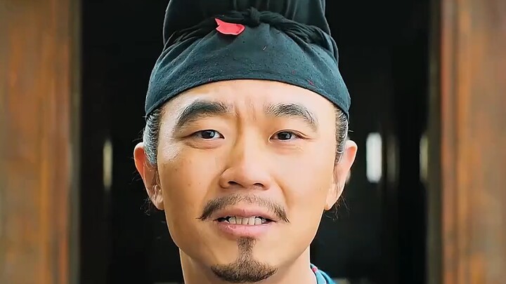 A lone rider dashes through the red dust, the concubine smiles—none suspect these are lychees being 