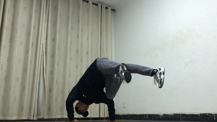 Đây là khoảnh khắc tập luyện của bậc thầy nhảy đường phố bboy Hao Ran HR