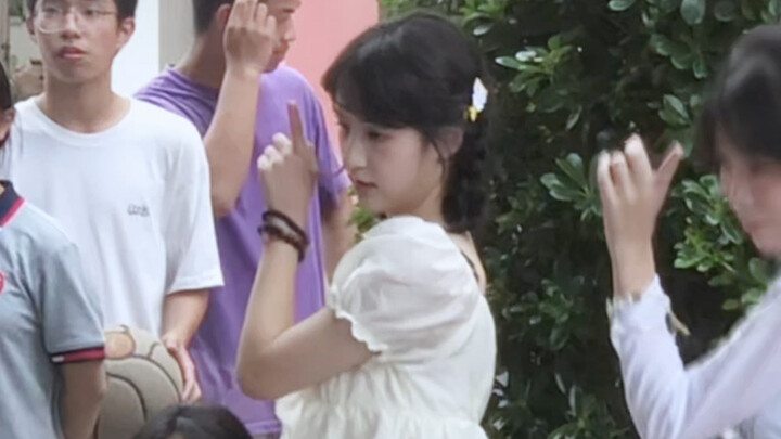 剪一点运动会随舞的碎片(≧ ≦)