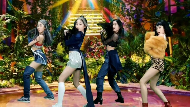 Play four roles alone to cover BLACKPINK "How You Like That"