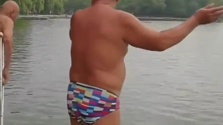 Bài tập buổi sáng hardcore của các vị thần, các ông bà cô này cũng hardcore quá đi# Bài tập buổi sán