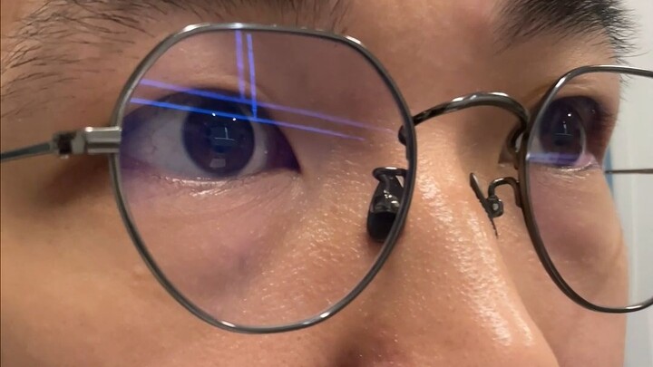 Mình ghét nhất mấy người có giác quan thứ sáu, vì họ đoán đúng kinh lắm.