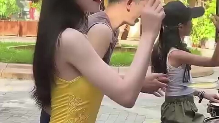 Mọi nữ tay trống đều có câu chuyện của riêng mình