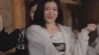 لي تساي لينغ، الفائزة بالمركز الأول في الرقص العشوائي في حلقة JYP من رحلة العمل الخامسة عشرة!