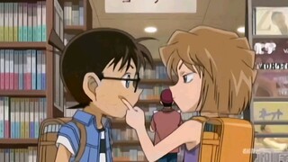 柯南一个表情，小哀瞬间秒懂