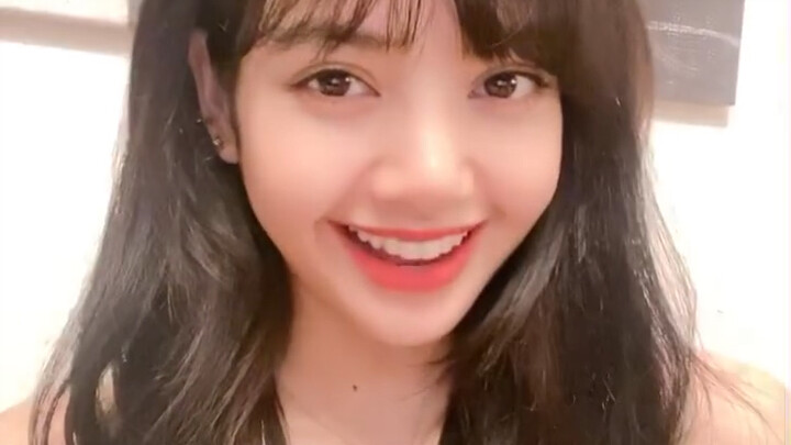 【LISA】ของขวัญแฟนคลับ 5 ล้านคนบนเว่ยป๋อของลิซ่า! ฟินมากกก! พูดจีนอีกแล้ว (°∀°)ﾉ