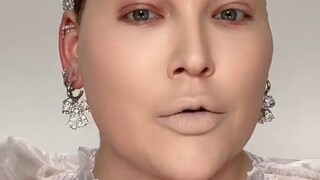 超显色的眼影，一点点就能用全脸！真的假的？