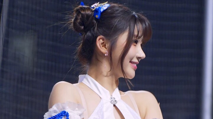 Tarian dukungan babak tengah ala Tiongkok oleh Li Zhuyin