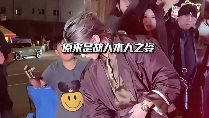 Looks like he almost fell, but it’s actually a display of the sect’s secret techniques!