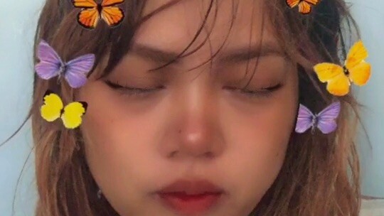 Follow me on tiktok 🤩 @Momi caileigh