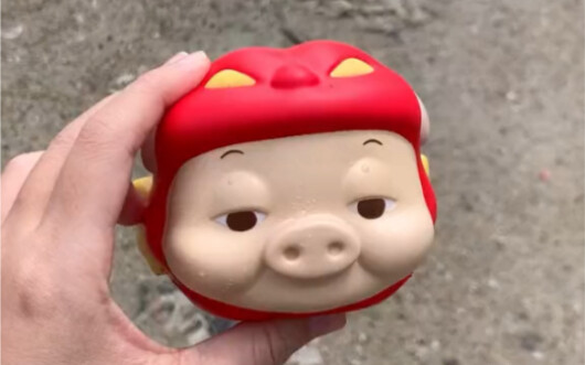 عثرت على سمكة وسيمة على الطريق، يجب أن أنقذه بأي ثمن!