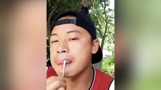 Hôm nay mình lại thoa thuốc từ viện bơm môi ong quýnhhài hàivl boyfriend