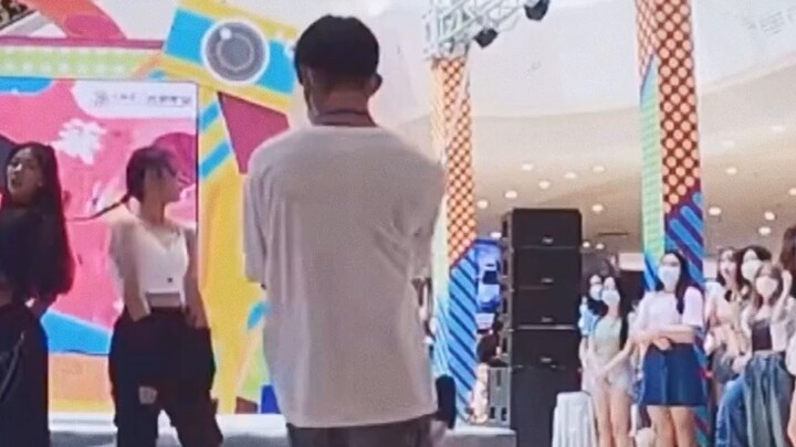 【BLACKPINK】Buổi biểu diễn lưu động đầu tiên của học sinh trung học! Sự ủng hộ tuyệt vời! Bản cover K