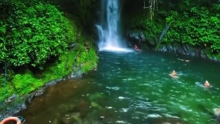 心宽似海，百福皆来。世事看淡，内心安然。人生有缘，微信相连。不管远近，互相惦念。