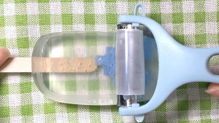 [DIY]Scrape soft soap for relieving stress