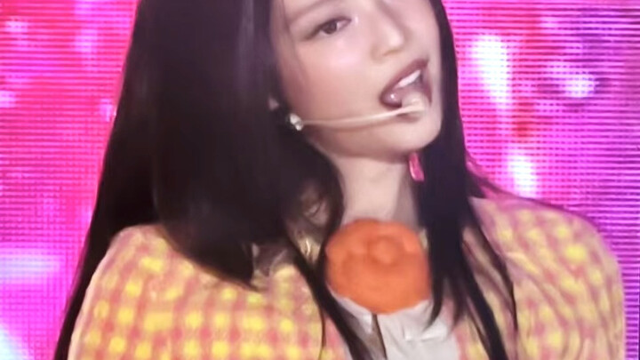Jennie performed “YOU&ME” at a Japanese music festival—another new stage to enjoy!!!