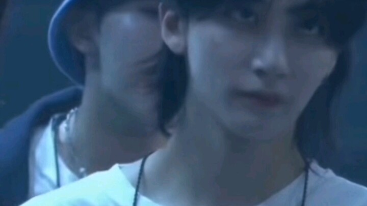 ตั้งแต่เดบิวต์มา 1234 ก็ไม่เคยร้องไห้สักครั้ง ดูสิ 1234 กำลังยิ้มอยู่นะ คุณเคยเห็นพวกเขาโกรธไหม? ขำต