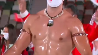 汤加“肌肉旗手”又来了，27日凌晨将亮相巴黎奥运会开幕式