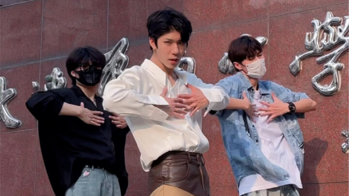 Seventeen's new song "HOT"
