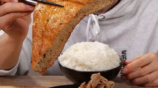 Cooked thick fried tofu