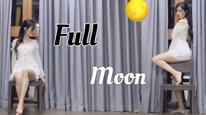[Strawberry Jam] Sunmi — Full Moon cover dance: Has the full moon risen yet?