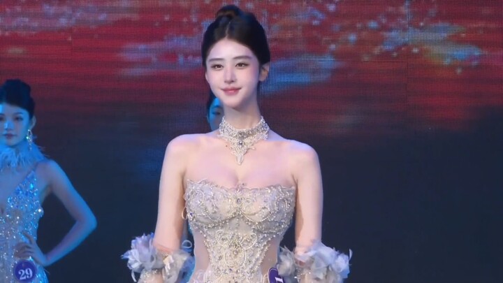 【Bima Sakti】 Tubuh sempurna, cewek manis bertinggi 177 cm