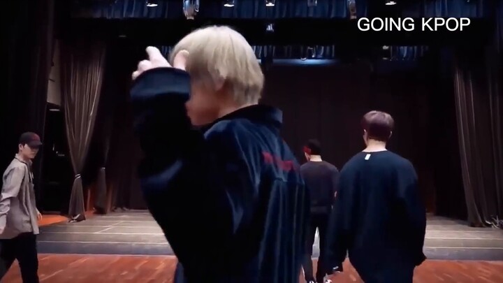 【Going Kpop】Lagu kedua SEVENTEEN 17 lompatan tantangan tarian acak berturut-turut - dicerminkan