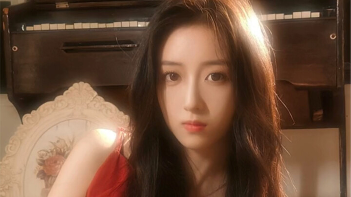 Keliatan secantik ini masih kerja paruh waktu di kantin, ternyata alasannya adalah...