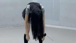 Xinmei, your bodies at sixteen or seventeen are just perfect for dancing!