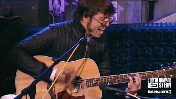 Dave Grohl “My Hero” Live on the Howard Stern Show (1999)