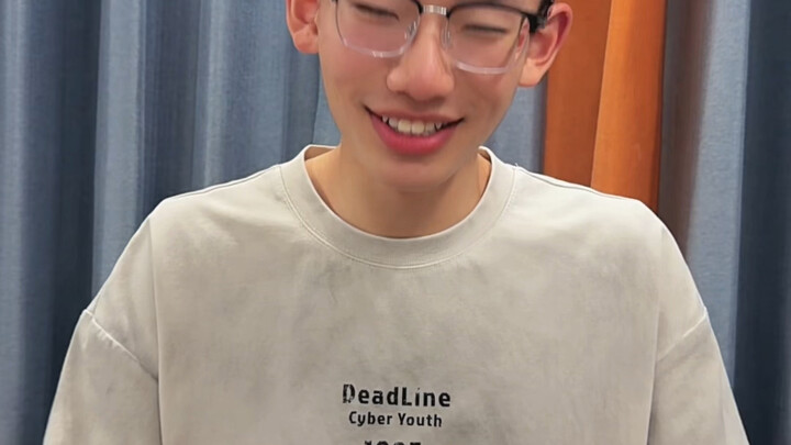 วันนี้ทำไอศกรีมทุเรียนยักษ์สุดอลังการให้ลูกชาย ลองดูสิว่าเด็ดแค่ไหน [ยิ้มแฉ่ง]