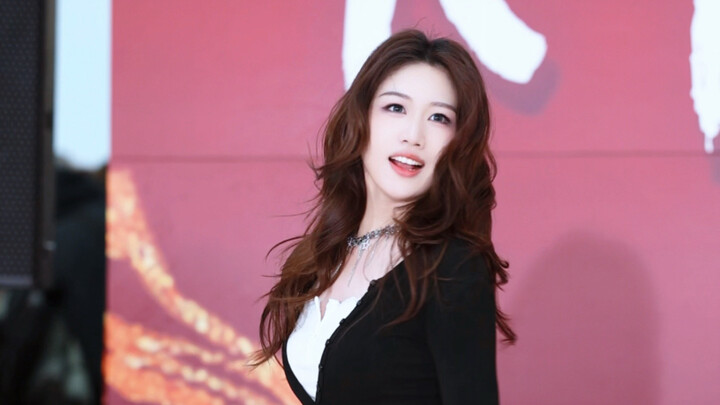 Putar kedua BGGG — yang penting goyangin mulutnya dengan percaya diri!