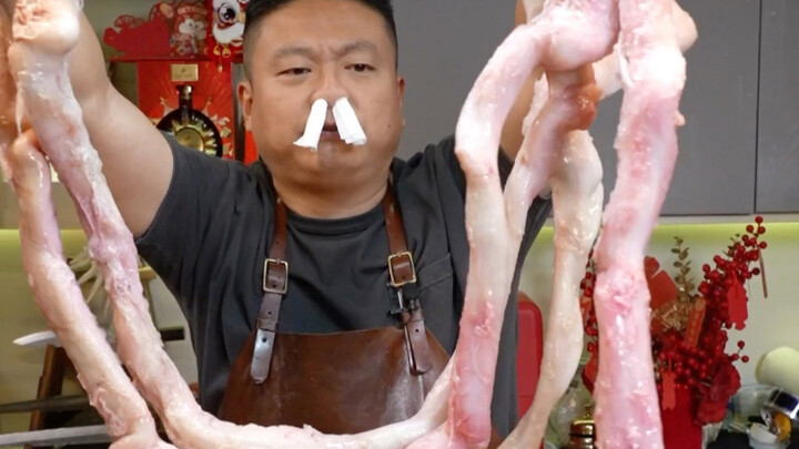 四百斤巨型翻车鱼，尝尝刺身味道如何，鱼肠鱼肝才是真正的宝贝！#海鲜#美食#测评