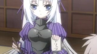 小优饿肚子，萌态可掬！