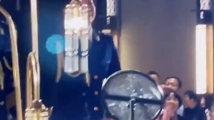 She can be gentle and graceful, or bold and dashing.